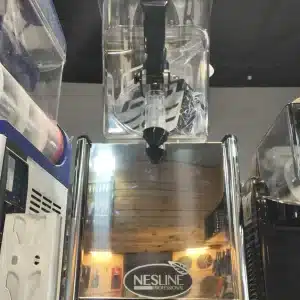 מכונת_מיץ_תצוגה_מותג_NESLINE
